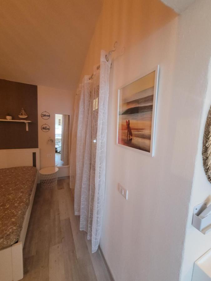 Апартаменты Surf House Mirice Vignola Mare Экстерьер фото